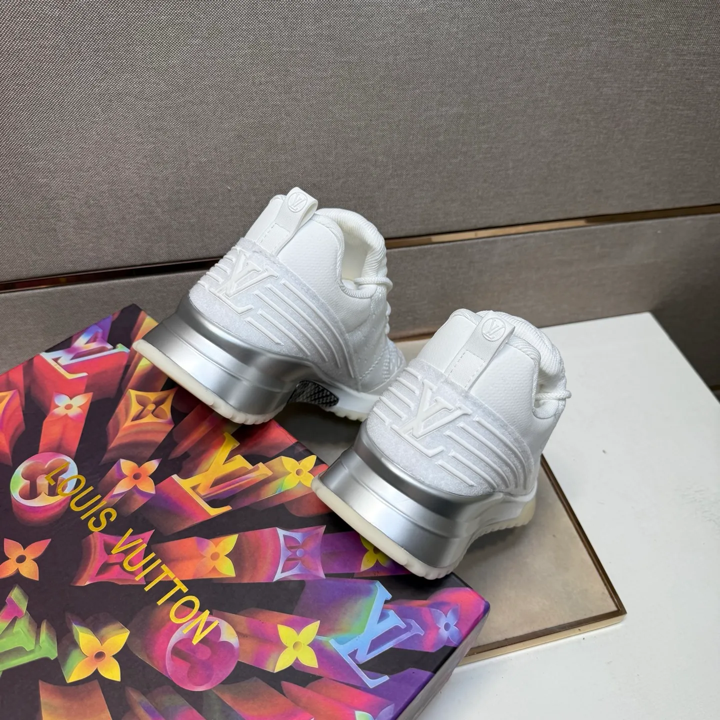 ⬛️Men's shoes 💰p480 [LV～] Men's casual shoes 2025z cabinet sales simultaneously 🔶Size: 38-44 #️⃣ 🔷4 colors🔜The upper is made of multi-material splicing➕Mesh lining, comfortable and breathable, sole: original comfortable and wear-resistant outsole, ⚠️real thing📱photographed🎬real thing is better📢📢📢